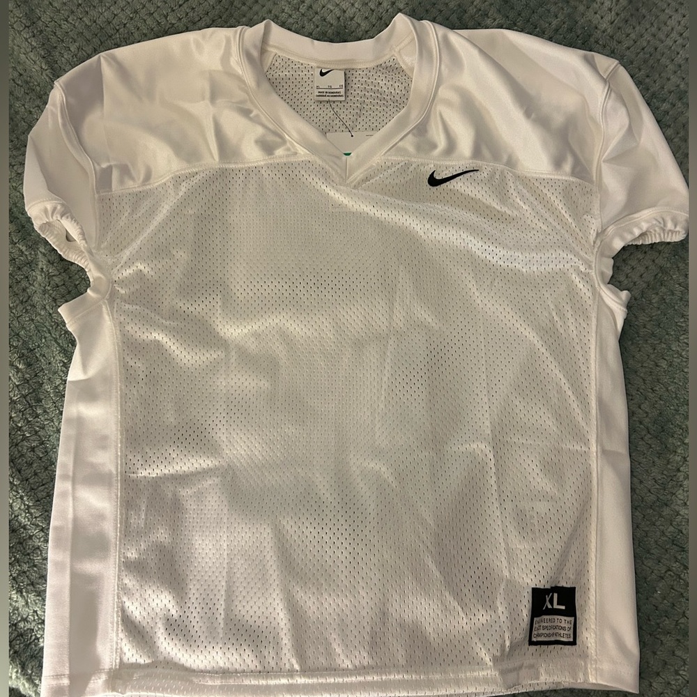 NEW - Nike Football White Jersey Size XL - NWT - $52 Retail